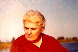 فریاد احمد شاملو بر نوای فریدون شهبازیان/ پیش از آن که در اشک غرقه شوم از عشق چیزی بگو!