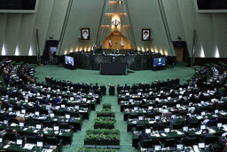 «60 درصد مردم استان‌ها از نمایندگان خود ناراضی هستند!»