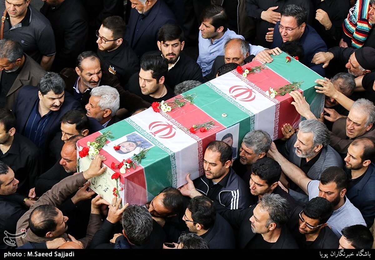 تبریز| پیکر مطهر شهید مدافع حرم با فریادهای مرگ بر اسرائیل در تبریز تشییع شد