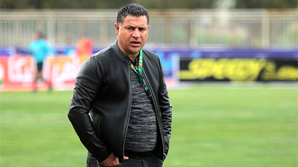 ناراحتی و هجوم هواداران پرسپولیس به علی دایی