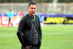ناراحتی و  هجوم هواداران پرسپولیس به علی دایی