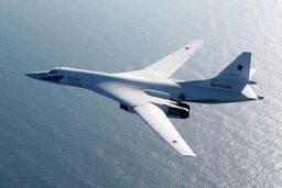 پرواز محرمانه بمب افکنهای روسی بر فراز قلمرو ناتو