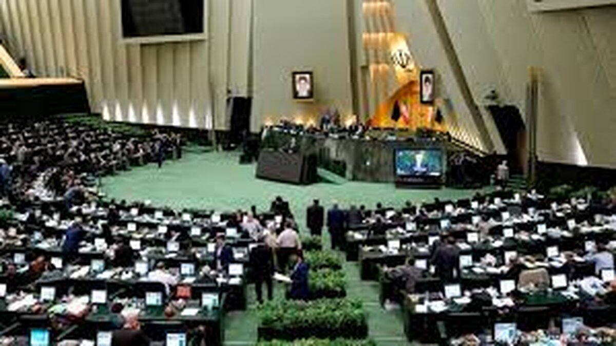 نماینده مجلس از آمادگی پارلمان برای تصویب تعطیلی 2 هفته‌ای تهران خبر داد