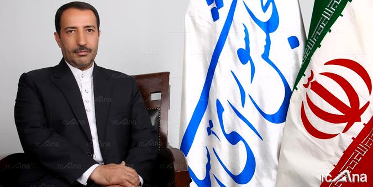 حسینی:بانک مرکزی مطالعات حذف دلار را در دستورکار قرار دهد/ تغییر ارز تنگنای بانکی را از بین می برد