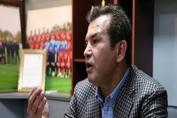 استیلی:  باشگاه‌ها هم تحت فشار هستند لیگ را تعطیل کنید