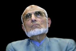 میرسلیم:منافقین روی پسرم سوار شدند به خاطر من