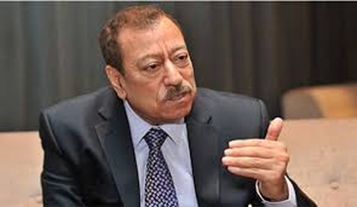 ترامپ فردی کودن و احمق است
