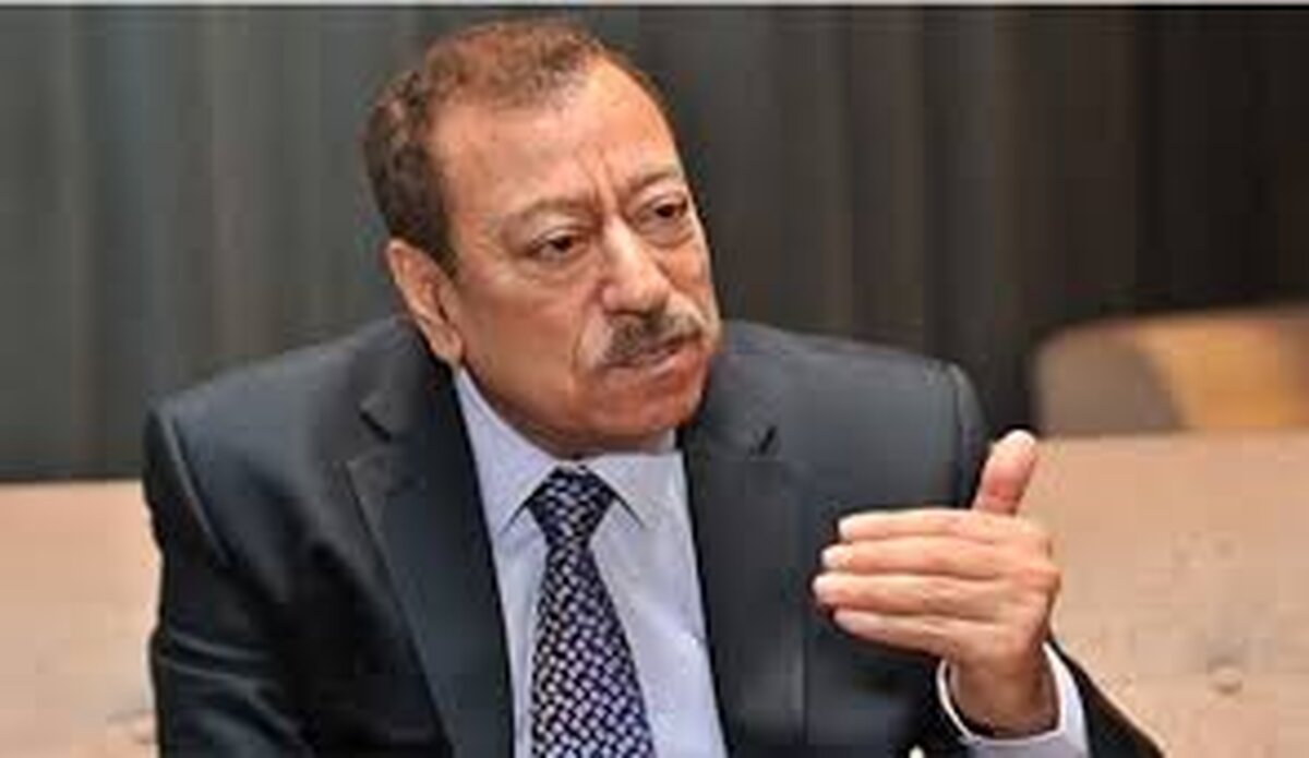 ترامپ فردی کودن و احمق است