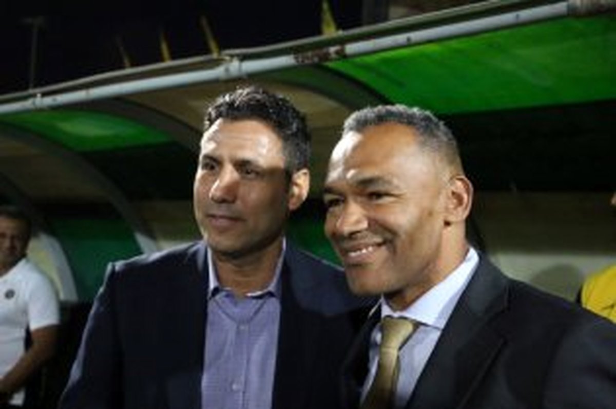 الهلال و چون بوک؛ ایران سرزمین دیگری است