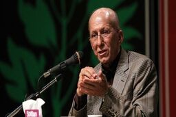 نوباوه: انقلاب اسلامی و سیدالشهدا، دنیا را احیا کرده‌اند