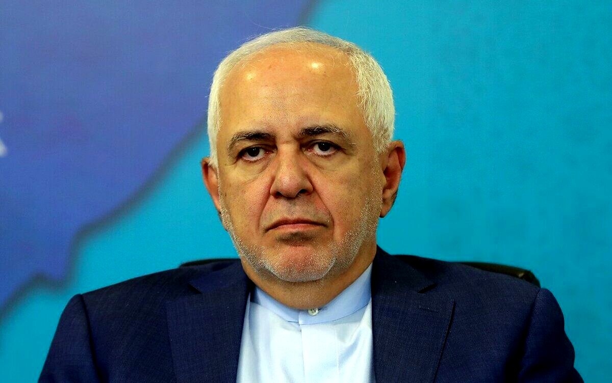 ظریف: گروسی بابت همدستی در مرگ بی‌گناهان محاکمه شود