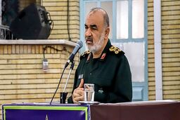 سرلشکر سلامی:آنقدر دشمن را شکست می دهیم تا بپذیرد نمی‌تواند بر ما غلبه کند
