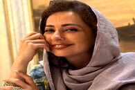 نفیسه روشن با کفش طلاش کولاک به پا کرد | خانم با این لاکچری بازیش چه گردوخاکی به پا کرد