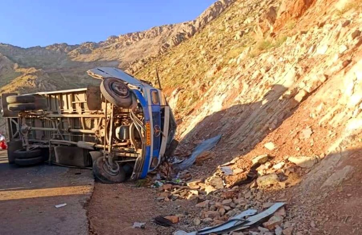 مینیبوس کوهنوردان هم واژگون شد! +جزئیات حادثه