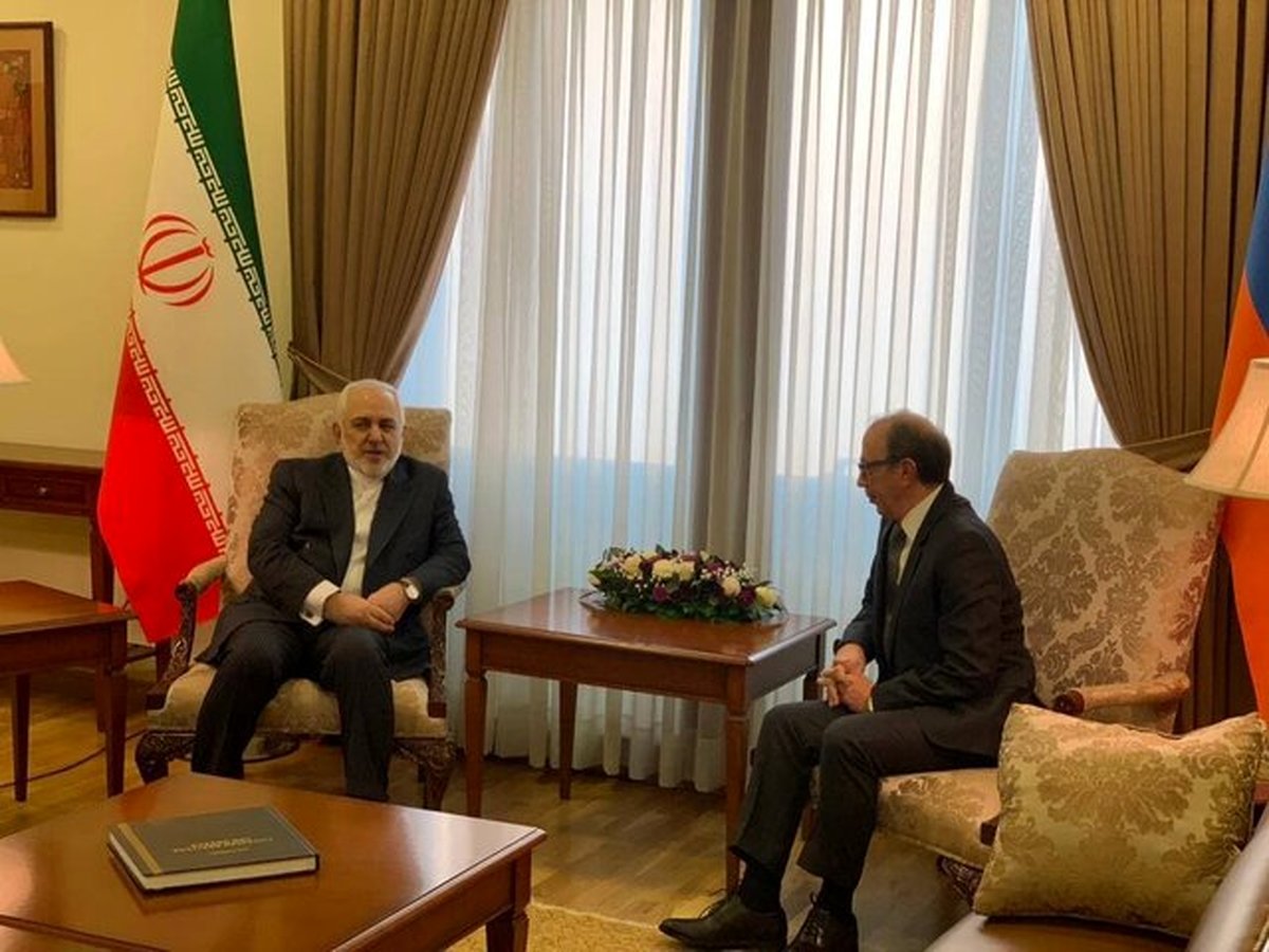 ظریف با همتای ارمنیاش در ایروان گفتگو کرد