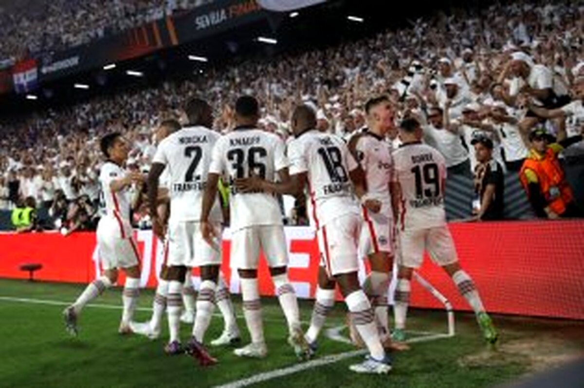 فرانکفورت 1(5) –(۴) ۱ رنجرز؛ جام به آلمان رفت