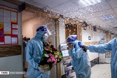 جشن تولد برای کادر درمانی بخش کرونا