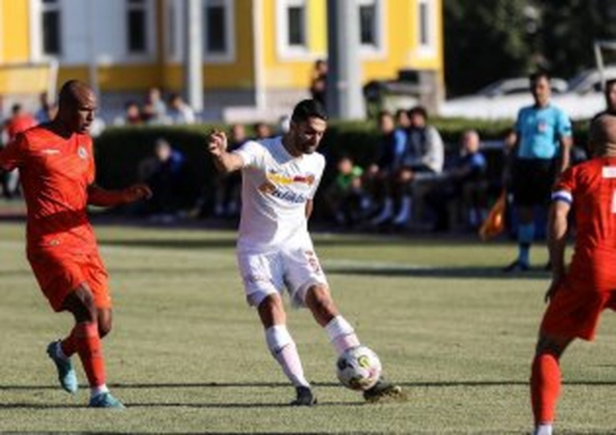 خط و نشان کریمی برای رقبای ملیپوش (عکس)