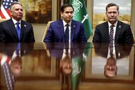 اختلافات کلیدی در تیم ترامپ درباره ایران