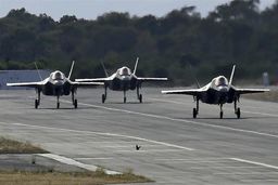 آموزش خلبان‌های اف-۳۵ ترکیه توسط آمریکایی ها متوقف شد