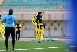 این دربی از تقابل  سرخ آبی ها حساس‌تر است