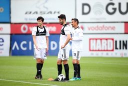 آزمون: مقابل اسپانیا بازی خوبی ارائه خواهیم داد/ می‌خواهیم دل مردم شاد شود