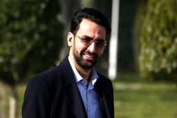 آذری جهرمی بهتر است وزارت را رها کند و به دنبال «ترقه‌بازی» برود