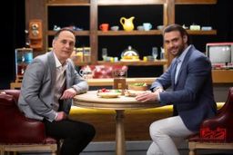 نامجومطلق: قرمز و آبی هیچوقت به من توهین نکردند