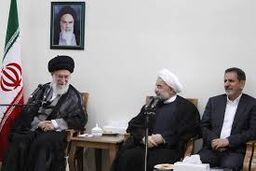جلسه مهم مقام معظم رهبری با اعضای دولت/  به دنبال بروز برخی نابسامانی‌های اقتصادی در کشور، رهبر معظم انقلاب به منظور بررسی دقیق موضوع رییس‌جمهوری و اعضای کابینه را فرا خوانده‌اند.