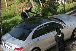 بنز میلیاردی و گران‌قیمت مهران مدیری لو رفت + عکس دیده نشده
