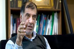 لحظه عقب نشینی باهنر از سخنان جنجالی درباره حجاب