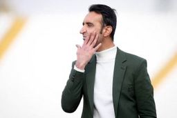 عنایتی: برای هوادار خانه و ماشینم را فروختم