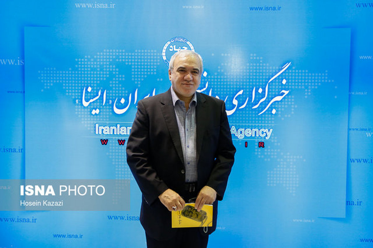 فتحاللهزاده: باشگاه ها به قوه قضاییه شکایت کندد/ حفظ پاتوسی از نان شب هم واجبتر است