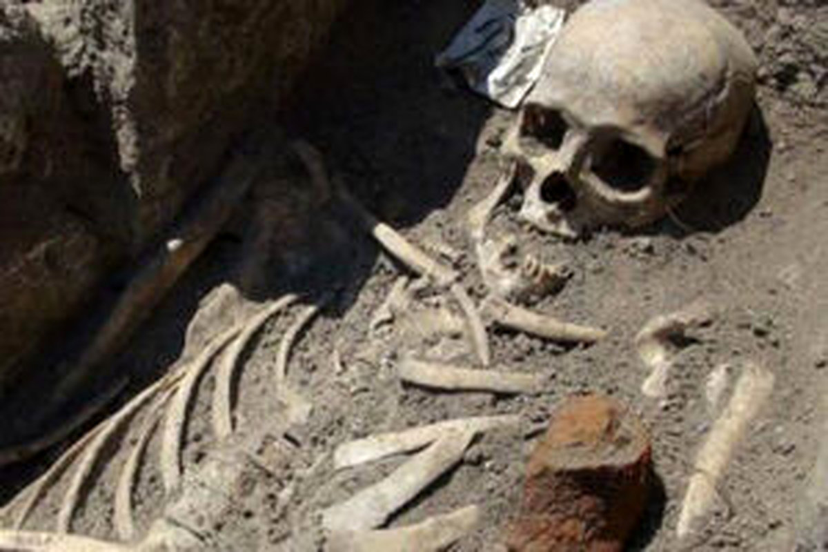 کشف اسکلت مرد جوان هنگام پیریزی ساختمان