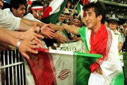 گزارش فیفا از صعود تاریخی ایران به جام جهانی به کارگردانی خداداد
