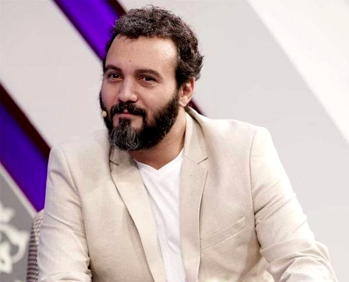 کراوات میلیاردی کامبیز دیرباز/ تصاویر کامبیز دیرباز با همسر و فرزندش