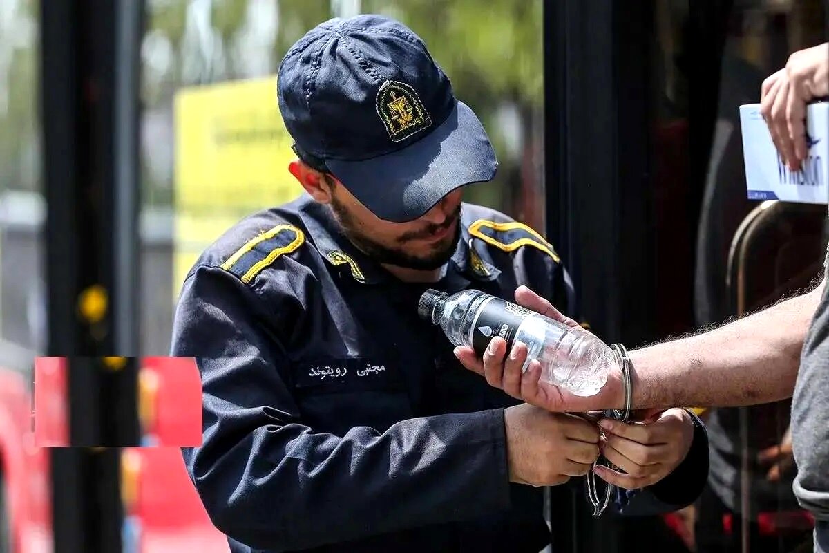 سید مصطفی تاجزاده و ابوالفضل قدیانی در راه اوین + عکس