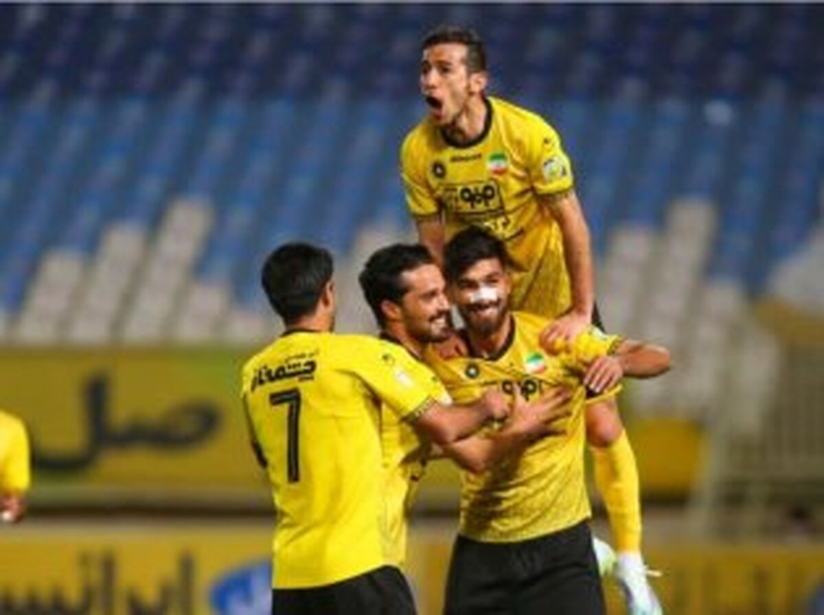 فرشاد احمدزاده قهرمان پرش ارتفاع لیگ