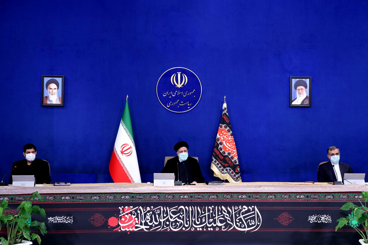 درخواست رئیسی از ظریف برای تسریع و افزایش واردات واکسن کرونا