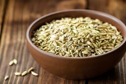 از خواص شگفت‌انگیز رازیانه برای زنان چه می‌دانید؟