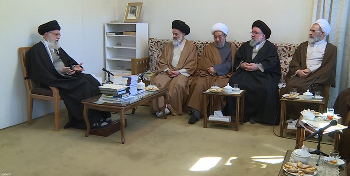 رهبر انقلاب: صیانت از شور انقلابی و طلاب جوان یک ضرورت است