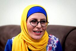 توهین بیشرمانه مجری به سوسن پرور روی آنتن زنده! +فیلم