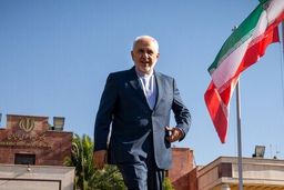 محمد جواد ظریف برای داووس وارد سوئیس شد