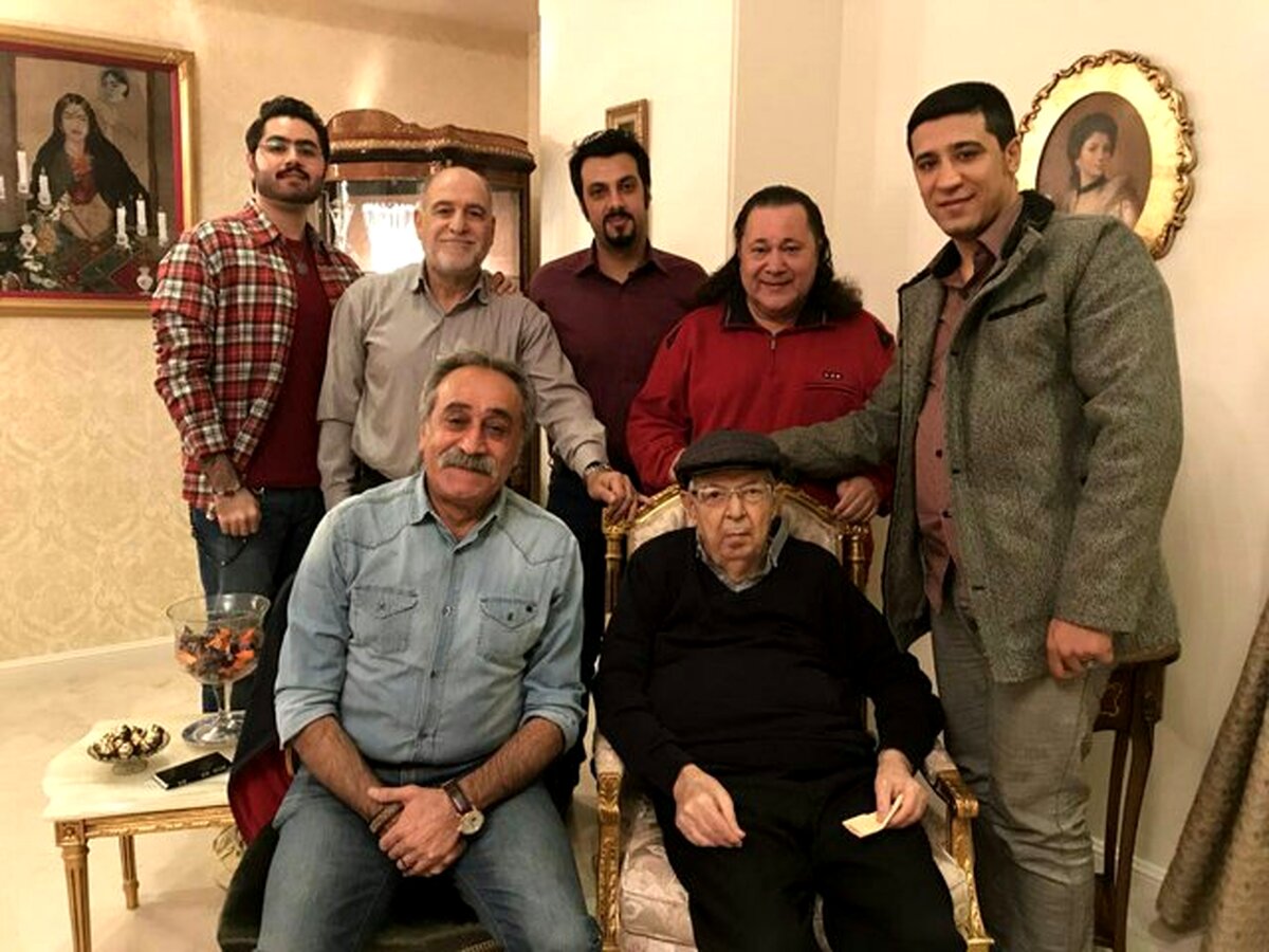 آمیرزا در «رادیو جمعه» نقش گرفت