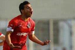 دوری ۴ ماهه مهاجم باتجربه سرخ‌ها از میادین