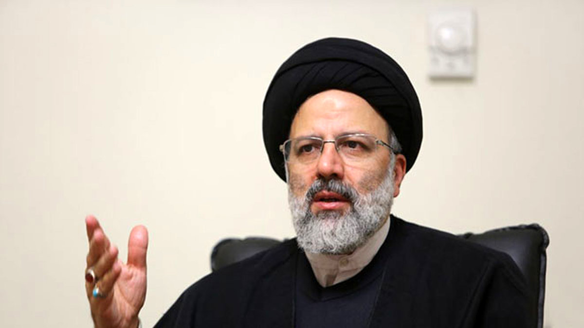 رییسی جلسات انتخاباتی در تهران را تکذیب کرد/  اگر نشستی برگزار شده درباره مسائل انقلاب بوده است/ هیچ جلسه ای با موضوع انتخابات از سال 96 تاکنون نداشتهام